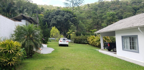 Imagem 23 de 30 de 01- Chácara Rica Em Aguá Com Piscina Toda Estruturada ! Com Escritura.