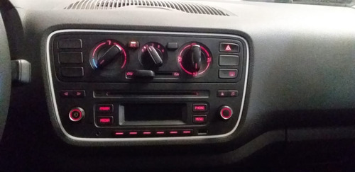 Imagen 5 de 25 de Volkswagen Up Take