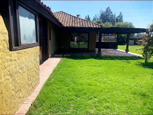 Parcela Con Casa En Sitio De 2000 Mts. Solida, Piscina Termp