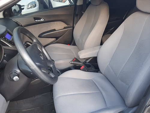 Imagem 13 de 15 de Hyundai Hb20s 2014 1.6 Comfort Plus Flex Aut. 4p