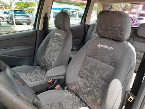 Imagem 11 de 12 de Fiat Fiat Idea Adventure Dual 2010
