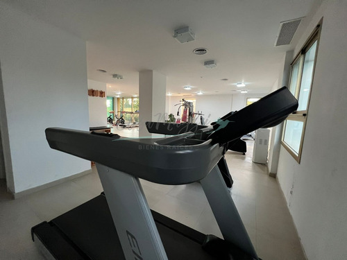 Departamento Cuatro Ambientes En Venta - Pinamar