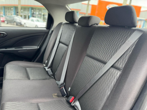 Toyota Etios 1.5 X PLUS SEDAN 16V
