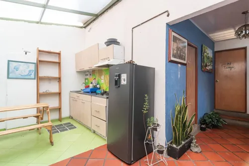 Casa En Venta En La Candelaria. Cod V13396
