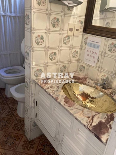 Imagen 10 de 15 de Apartamento En Alquiler De 6 Dormitorios En Centro (ref: Ast-2573)