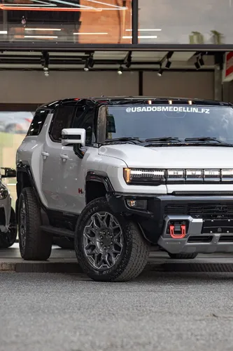 Hummer H3 Hev 2025