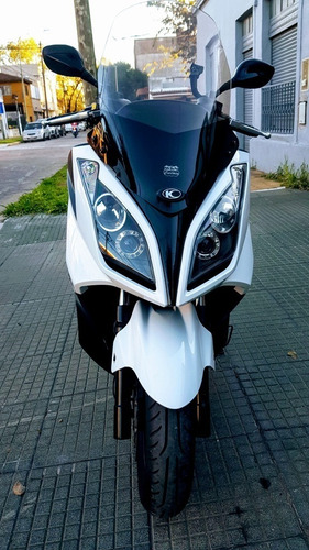 Imagen 2 de 8 de Kymco Downtown 300