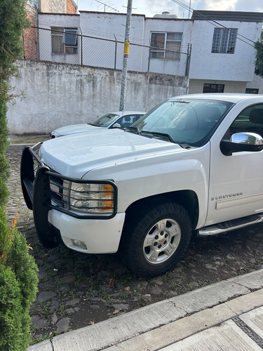 Chevrolet Cheyenne 5.3 2500 Cab Ext B 4x4 Mt