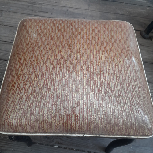 Imagem 2 de 6 de Banqueta Banco Antigo Vintage Molas Tecido Original. Metal