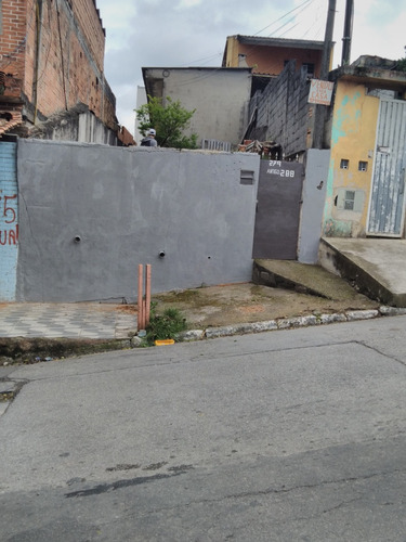 Terreno De265 Metros Com Três Casas