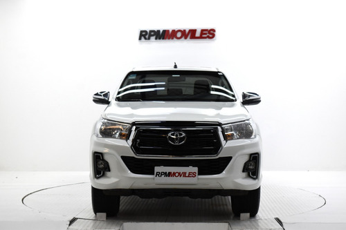 Toyota Hilux Srv 4x4 Automatica 2.8tdi 2019 Rpm Moviles