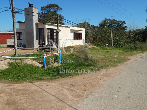 Casa En Cuchilla Alta A 1 Cuadra Del Mar