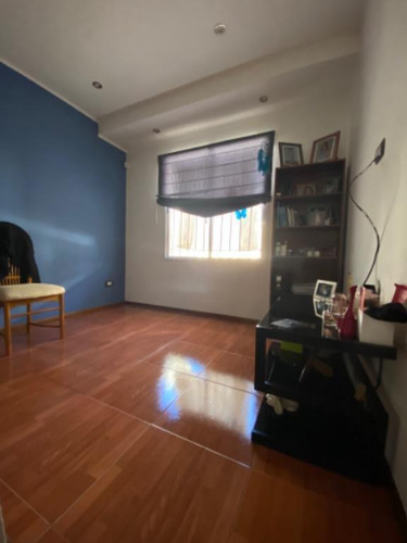 Casa En Venta - 2 Dormitorios 2 Baños - 230mts2 - Mar Del Plata