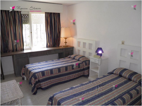 Estupendo Chalet En San Rafael,- Ref: 7453