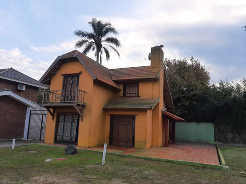 Casa En Inmejorable Zona Del Pinar Lado Sur Tres Dormitorios Dos Baños .