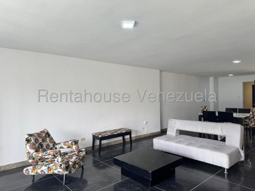 Bello Y Comodo Apartamento En Venta, En Cumbres De Curumo.