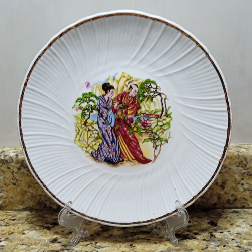 Plato Decorativo Porcelana Victoria Con Motivo Asiatico #1