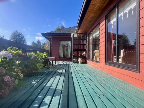 Dos Parcelas De 5.000 M2, 3 Casas, En Puerto Pucón