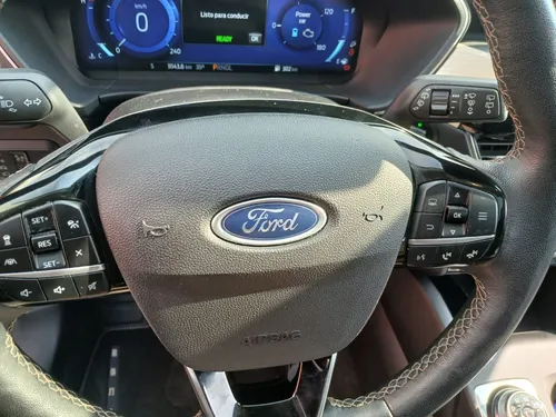 Ford Escape 2.5 Titanium Hybrid At