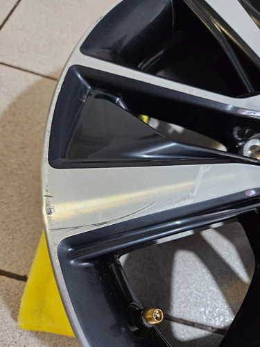 Rin 18 Original De Nissan Maxima 2020 2023. Tengo Los 4 Negro (Usado)