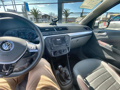 Volkswagen Voyage 1.6 Highline Mt