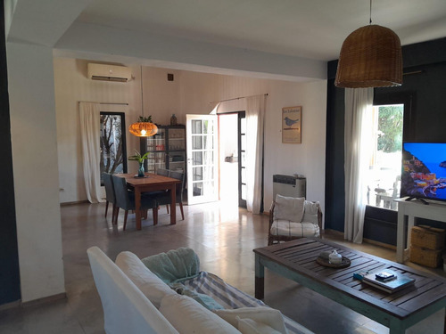 Casa 4 Ambientes En Venta Barrio San Alfonso, Pilar Del Este
