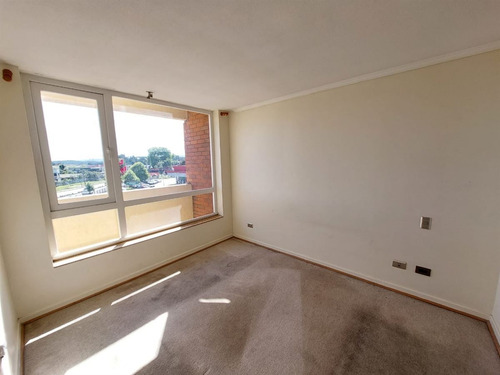 Depto En Arriendo De 2 Dorm 2 Baños. Lomas San Andres