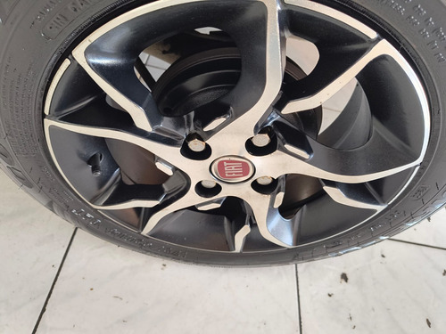 Fiat Uno 1.0 Vivace Celeb. Flex 5P