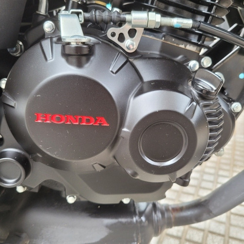 Imagen 21 de 24 de Honda Cb 190 R 2017