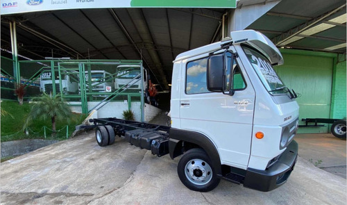 Imagem 11 de 15 de Volkswagen 8-160 Prime Ano 2018