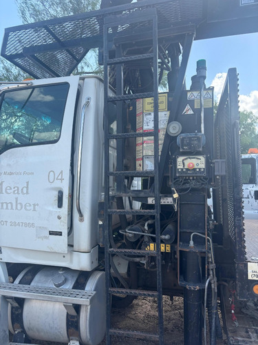 Grúa Articulada Hiab Sobre Camión Sterling 2005