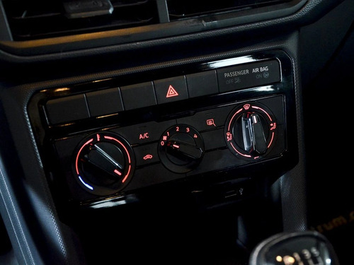 Volkswagen T-Cross TSI MT Trendline