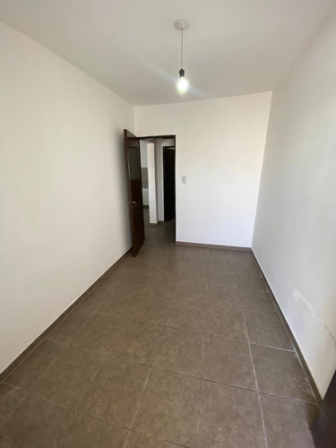 Excelente Departamento En Venta De 1 Dormitorio C/ Cochera En Cafferata