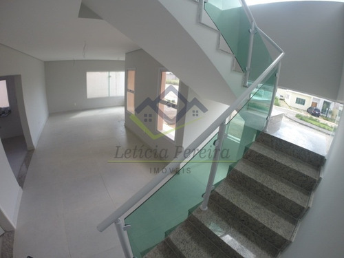 Imagem 2 de 19 de Condomínio Com 3 Dorms E 3 Banheiros À Venda, 205 M² Por R$ 850.000 - So00015 - 68790645
