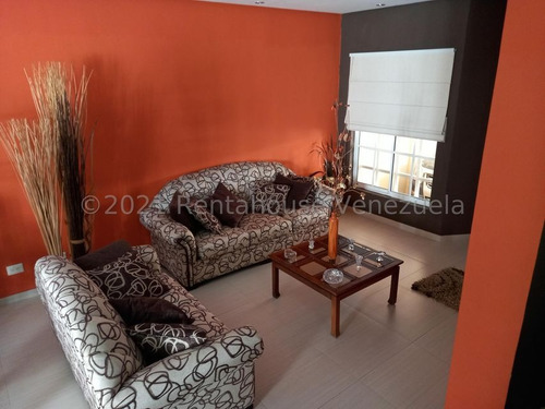 Townhouse En Venta Ubicado En Trigal Norte Valencia Carabobo 25-12769, Eloisa Mejia