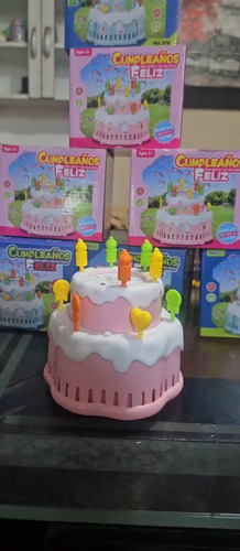 Torta Falsa Que Canta El Cumpleaños Y Bota Burbujas