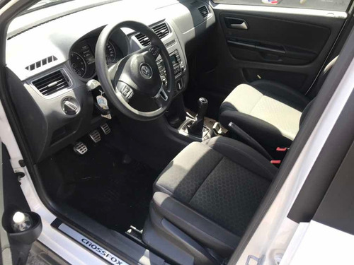 Imagen 9 de 12 de Volkswagen Crossfox 2014 1.6 Highline