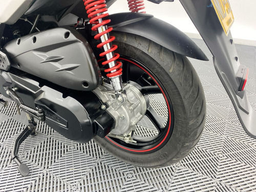 Imagen 22 de 25 de Kymco Super 8