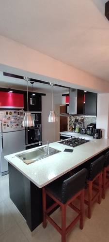 Imagen 1 de 8 de Apartamento De Lujo, Las Delicias Maracay