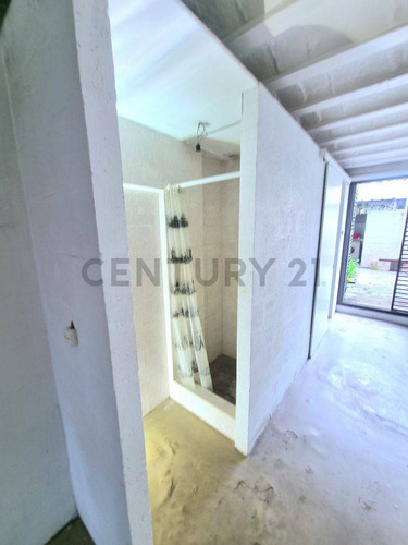 Venta De Departamento, La Plata - Calle 70 E/ 16 Y 17