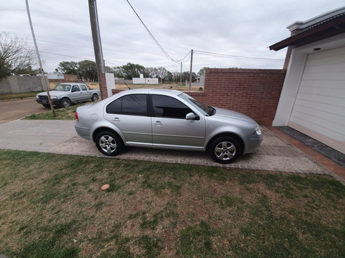 Volkswagen Bora 2.0 Trendline 115cv 2014