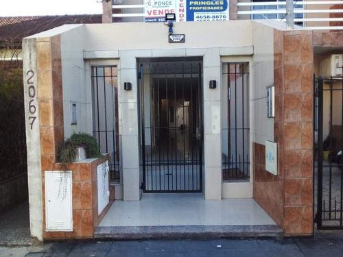 Imagen 2 de 13 de Departamento De 2 Ambientes En Venta - Villa Luzuriaga