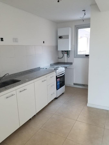 Imagen 6 de 11 de Departamento - Beccar-vias/rolon