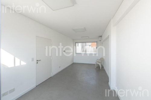 Departamento - 2 Ambientes Con Balcón Y Cochera - Colegiales - Venta