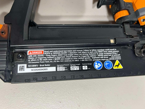 Ridgid R213bnf3, Pistola De Clavos, 18 Ga (Usado)