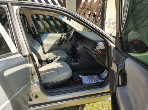 Imagem 4 de 8 de Chevrolet Vectra 2005 2.0 Expression 4p