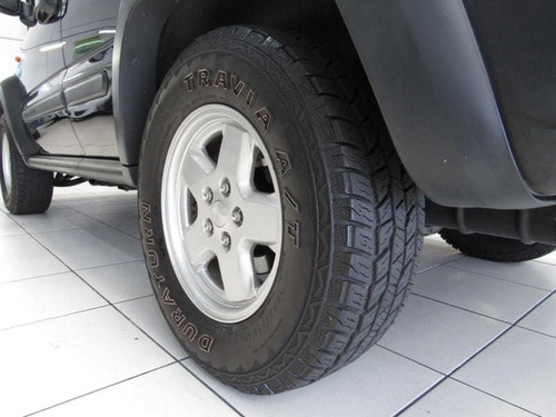 Jeep Cherokee Sport 4x4 3.7 V-6 4p