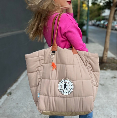Imagen 2 de 10 de Tote París Beige