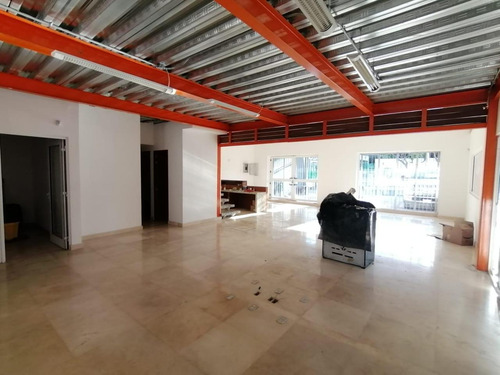 Bodega En Renta En Querétaro Avenida Principal Por Boulevard Bernardo Quintana Con Transformador