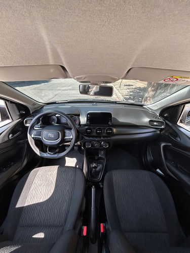 Fiat Cronos 1.3 Drive Flex 4p
